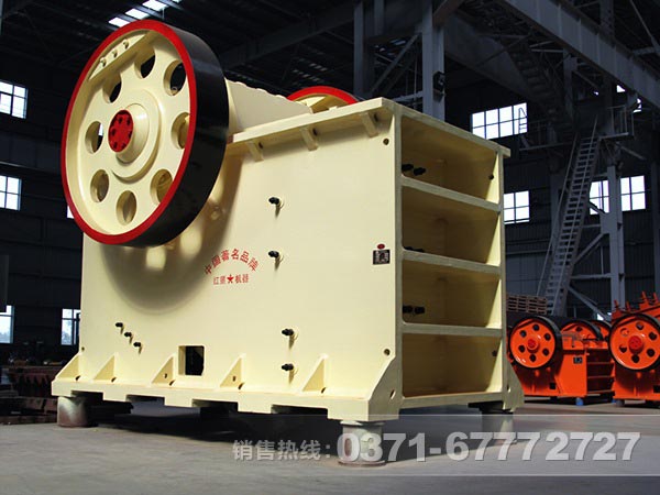 鈉長(zhǎng)石顎式破碎機(jī)廠家哪里好？