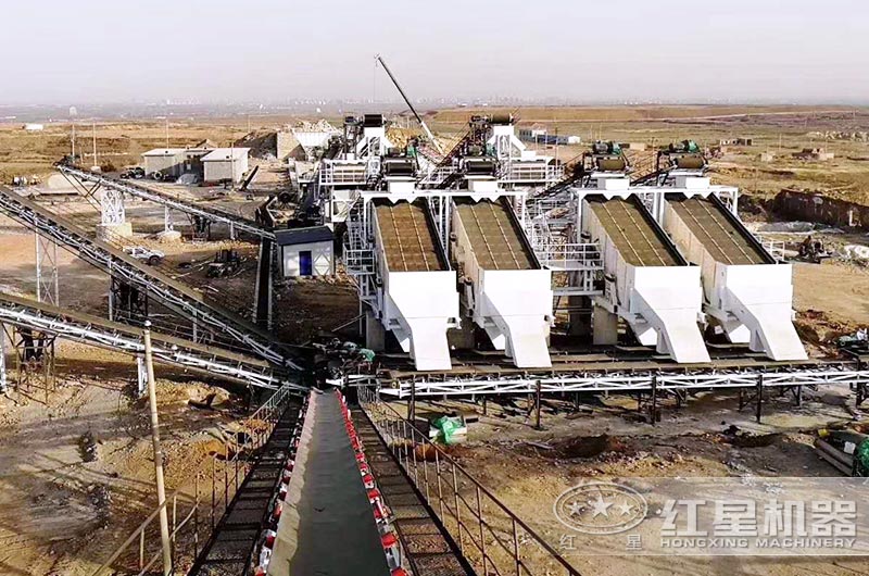 河北客戶大型砂場(chǎng),配置多臺(tái)設(shè)備 河北客戶大型砂場(chǎng),配置多臺(tái)設(shè)備