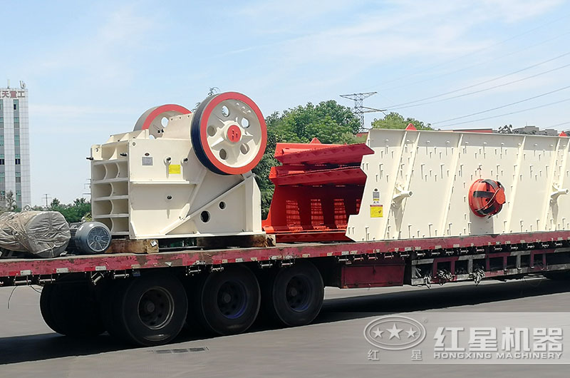 時(shí)產(chǎn)80噸破碎機(jī)裝車(chē)發(fā)貨現(xiàn)場(chǎng)