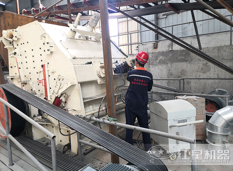紅星機器售后人員現場檢查設備 紅星機器售后人員現場檢查設備