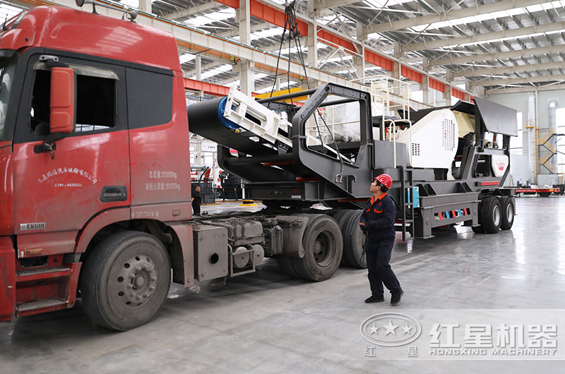 移動建筑垃圾粉碎機準備發貨 移動建筑垃圾粉碎機準備發貨