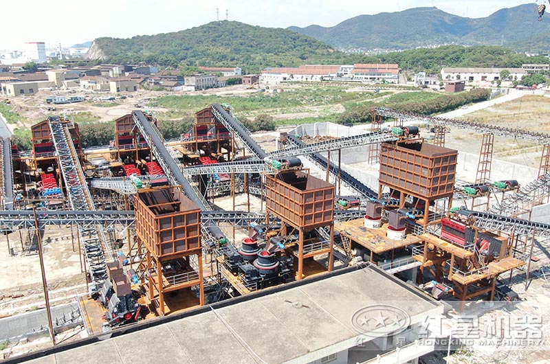 時產3000噸的破碎機工作現場圖片 時產3000噸的破碎機工作現場圖片