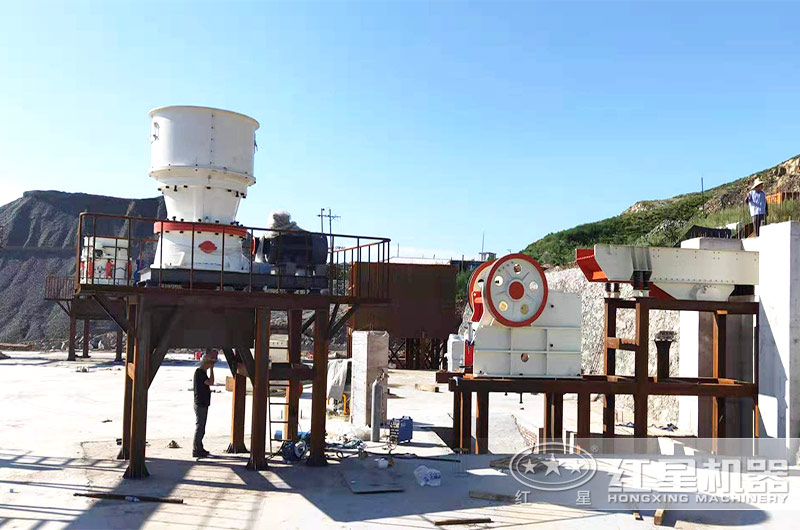 碎石破碎機(jī)安裝現(xiàn)場實(shí)拍圖 碎石破碎機(jī)安裝現(xiàn)場實(shí)拍圖