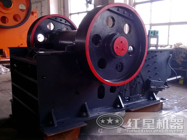 液壓顎式破碎機(jī)