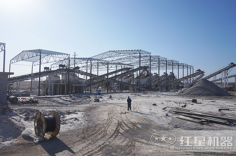 全套環(huán)保型石料生產(chǎn)線設(shè)備都有什么？一套下來多少錢?