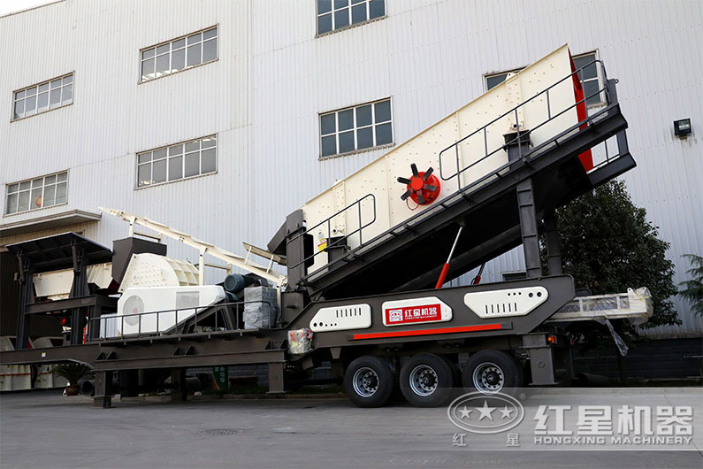 流動破碎石子機生產線全套多少錢？(附現場作業圖片及視頻)