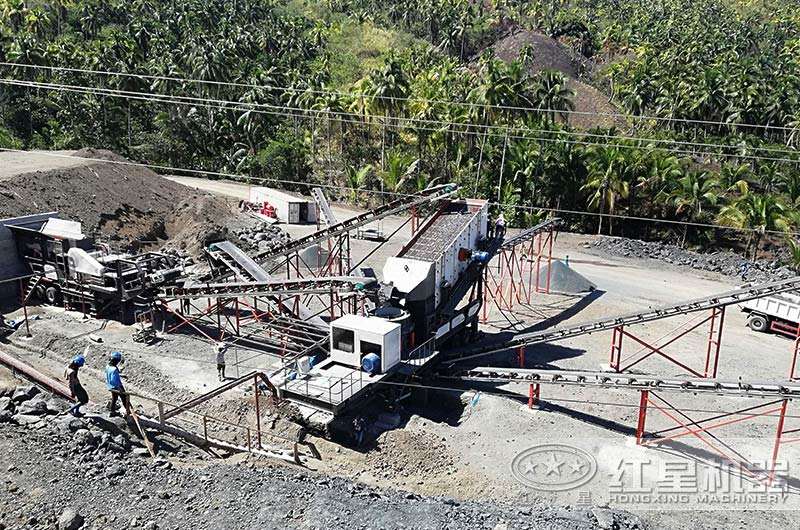 兩臺(tái)移動(dòng)破碎機(jī)搭配作業(yè)出12、13青石子