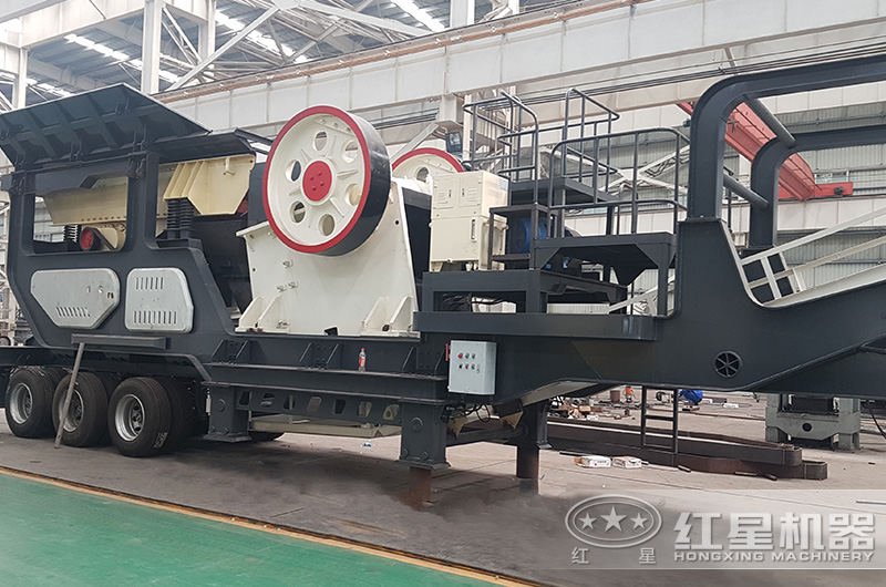 三合一移動(dòng)顎式砂石機(jī)生產(chǎn)車間