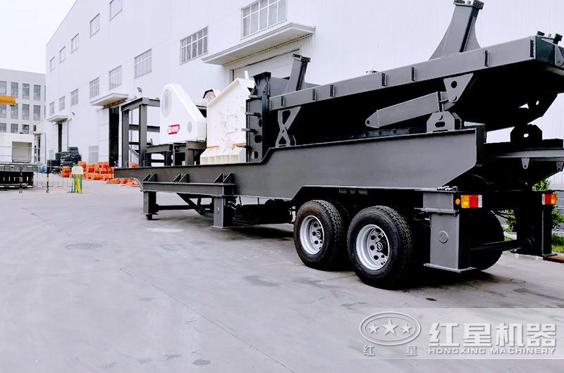 一輛車上放了兩臺打石子機(jī)設(shè)備