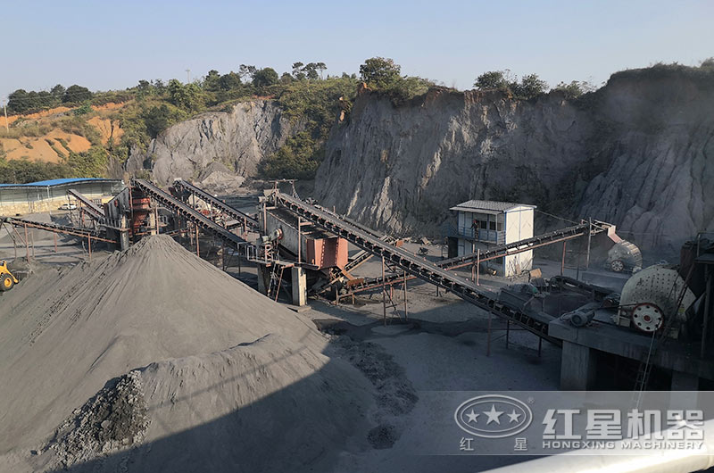 一方石子等于多少?lài)崳磕姆N固定破碎機(jī)一天能破碎3000多噸的石子？