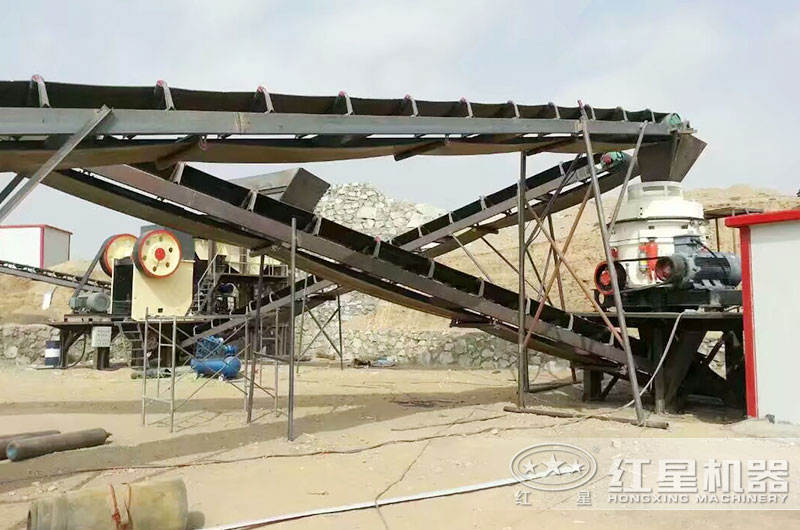 鄂破機(jī)+圓錐破作業(yè)現(xiàn)場(chǎng)