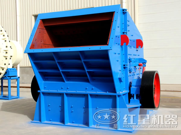 5條解讀立式反擊破碎機產(chǎn)品結(jié)構(gòu)